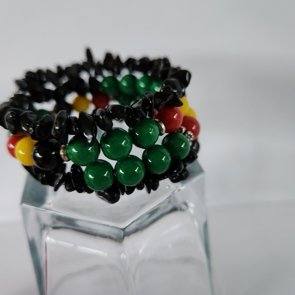 Hand Crafted Wrap Bracelet Juneteenth Black Red Yellow Green Med Memory Wire - Picture 9 of 11